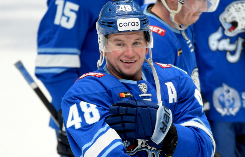 KHL. Roman Starchenko is penalized