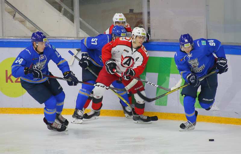JHL. Snezhnye Barsy -Avto 0: 3