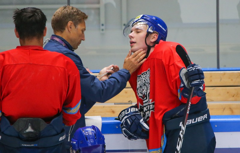 Alexander Istomin: "The main concern is to help children adapt to adult hockey"