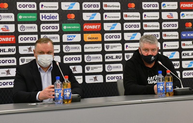 Boris Ivanishchev and Yuri Mikhailis answered questions from the media
