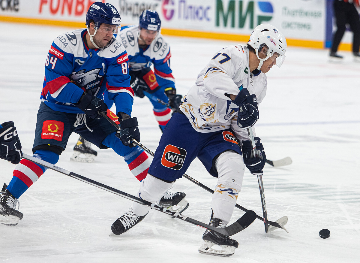 Barys lineup for the road stand