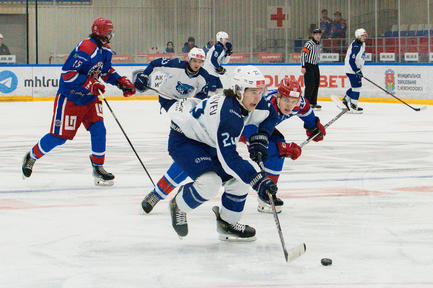 AKM Novomoskovsk - Snezhnye Barsy 