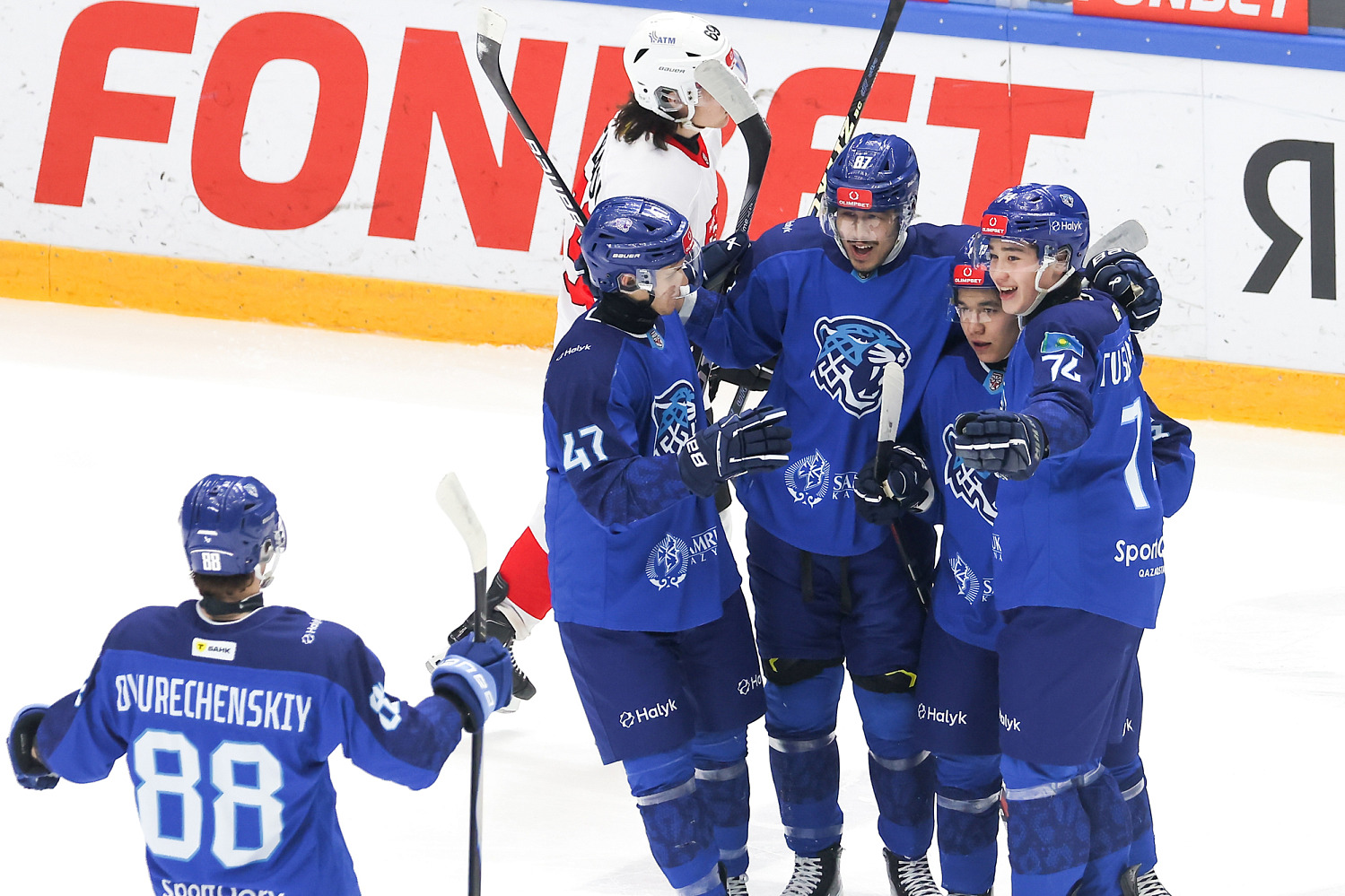 MHK Molot - Snezhnye Barsy