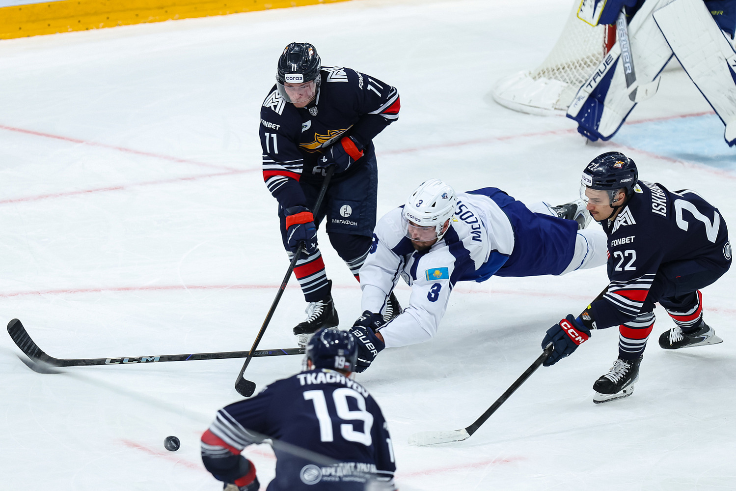 Barys Unable to Beat Metallurg’s Goaltender