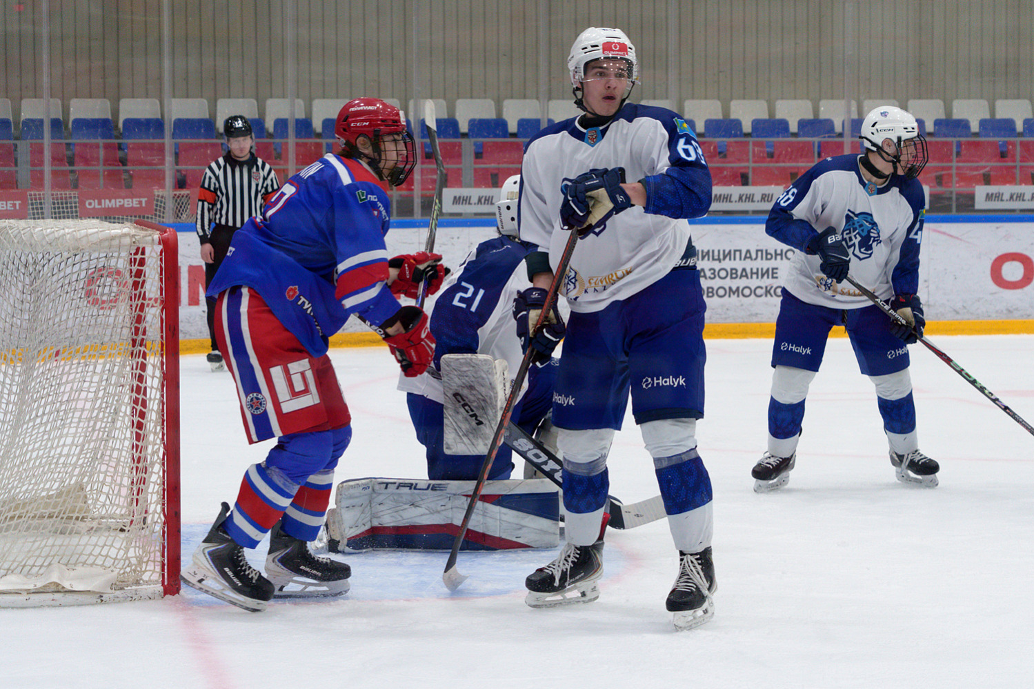 AKM-Novomoskovsk - Snezhnye Barsy