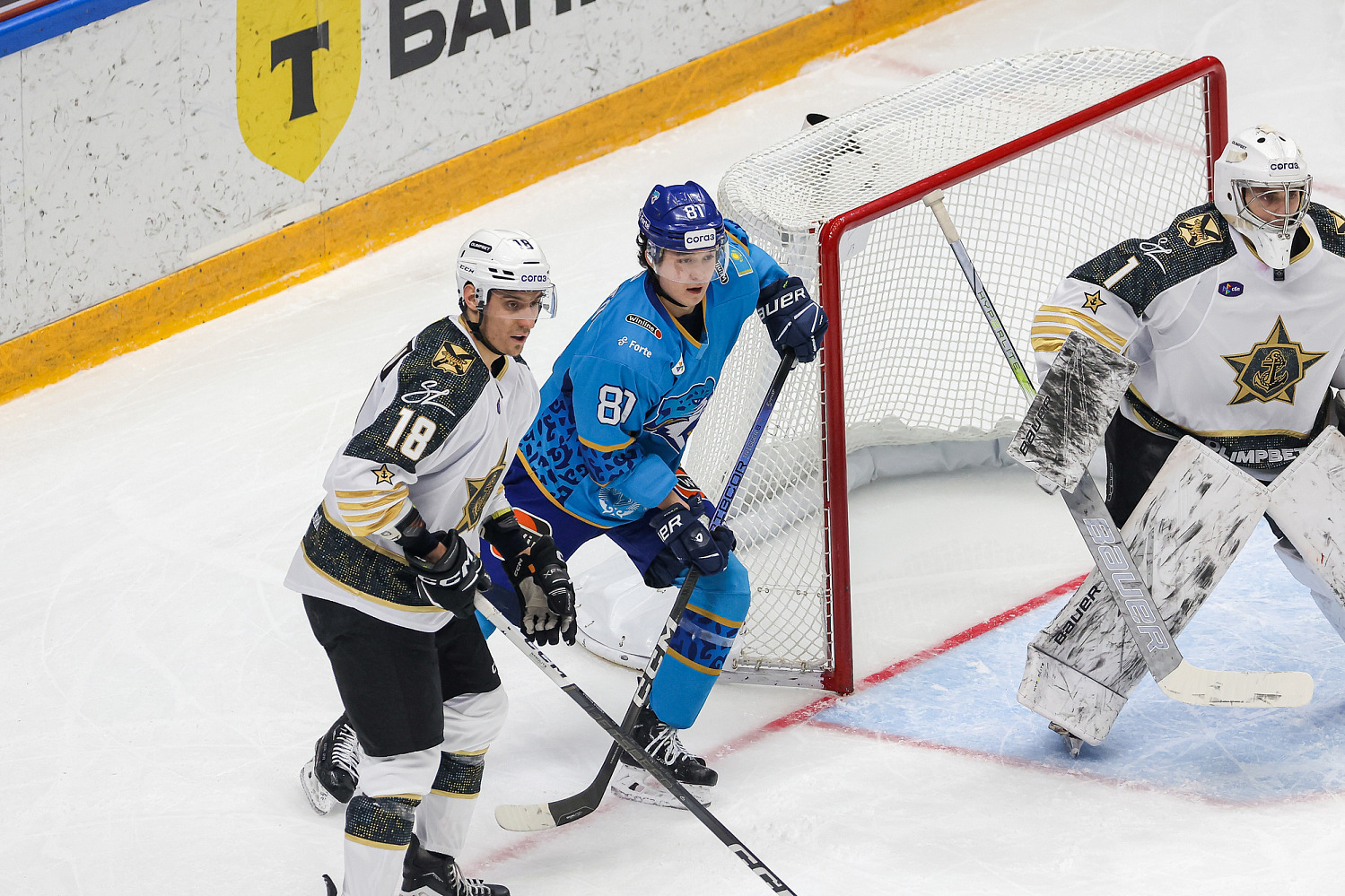 Batyrlan Muratov and Alikhan Omirbekov Reach 100 KHL Games