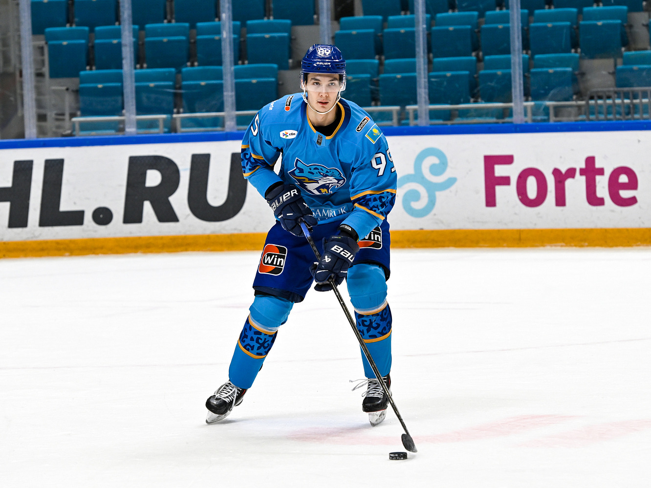 KHL Rookies: Haknazar Kenesbay